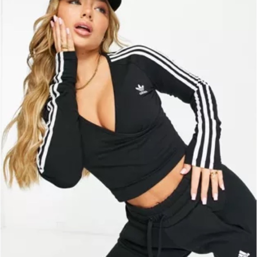 Adidas NWT long sleeve crop top